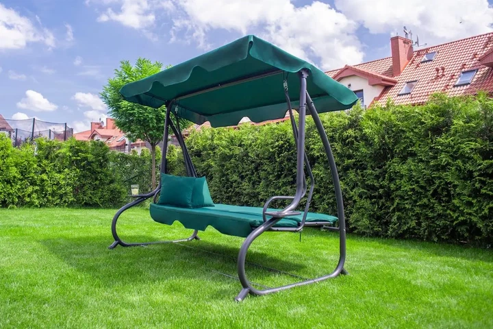 Садова гойдалка з навісом JUST GARDEN Relax Comfort "Зелена" - розкладна, 3х-місна гойдалка з посиленим каркасом. Чудовий варіант для затишного відпочинку - зображення 6