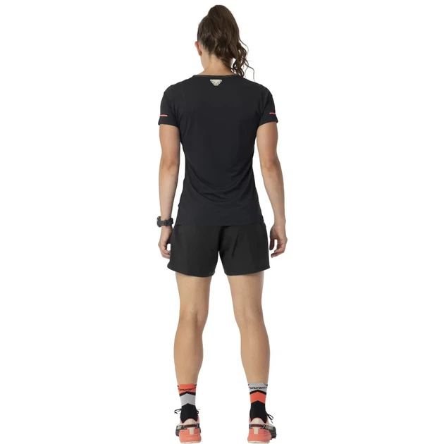 Футболка Dynafit Alpine 2 S/S Tee Wmn жіноча 7961 бежева/чорна M - Фото 3 Футболка Dynafit Alpine 2 S/S Tee Wmn жіноча 7961 бежева/чорна M - изображение 3