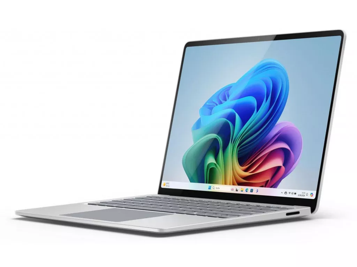 Ноутбук Microsoft Surface Laptop 7 Copilot+PC 13.8" IPS 2304х1536 120 Гц / Qualcomm Snapdragon X Plus / Qualcomm Adreno / RAM 16 ГБ / SSD 512 ГБ / Windows 11 Home / Вес 1.34 кг (ZGM-00001) - зображення 3
