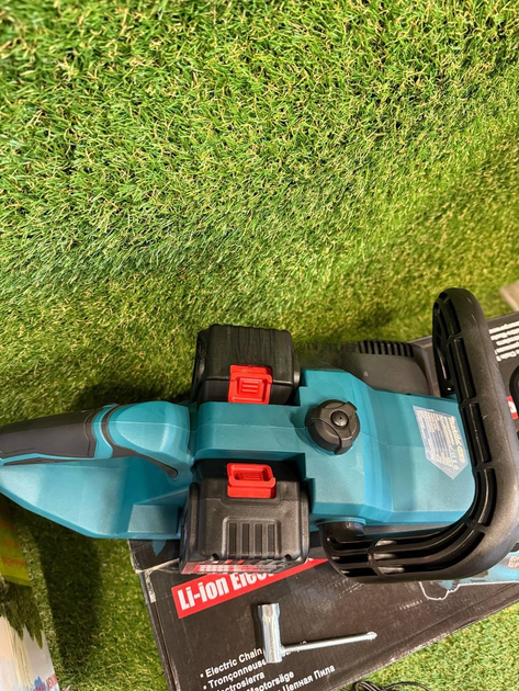 Професійна аккумуляторна пила Makita DUC CS-4002 - зображення 4