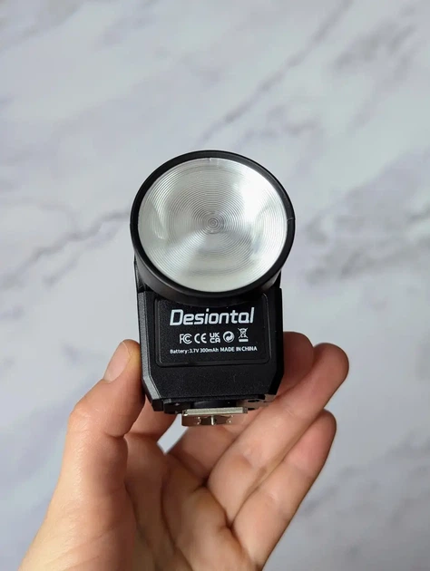 Desiontal F02 – портативная мини-вспышка для камеры Sony, Canon, Nikon - Фото 1 Desiontal F02 – портативная мини-вспышка для камеры Sony, Canon, Nikon - изображение 1