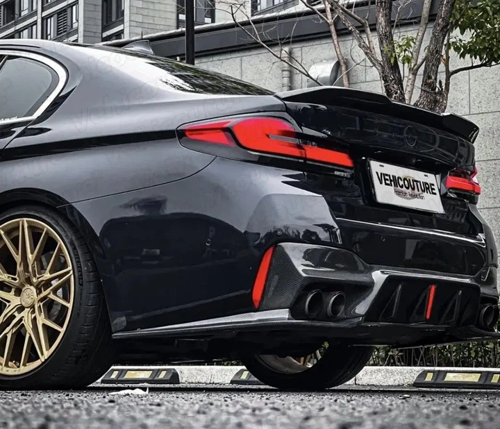 Спойлер багажника Competition (CS style) на BMW 5 на G30 F90 2017-2024 чорний глянець - Фото 6 Спойлер багажника Competition (CS style) на BMW 5 на G30 F90 2017-2024 чорний глянець - зображення 6