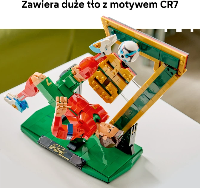 Конструктор LEGO Editions Football Кріштіану Роналду — легенда футболу 854 деталі (43016) - зображення 5