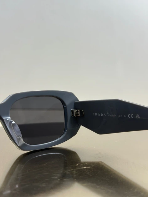 Солнцезащитные очки Prada Symbole SPR 17W-F 11N-09T Tortoise/Grey - Фото 5 Солнцезащитные очки Prada Symbole SPR 17W-F 11N-09T Tortoise/Grey - изображение 5
