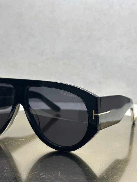 Солнцезащитные очки Tom Ford Bronson FT 1044 Black - изображение 4