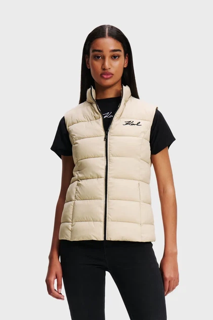 Жіночий бежевий жилет LIGHTWEIGHT PUFFER GILET Karl Lagerfeld 40 246W1512 - Фото 1 Жіночий бежевий жилет LIGHTWEIGHT PUFFER GILET Karl Lagerfeld 40 246W1512 - зображення 1