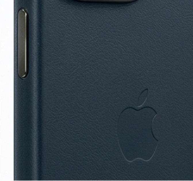 Чохол Leather Case з MagSafe для iPhone 17 Pro шкірозамінник захист камери зелений - зображення 5