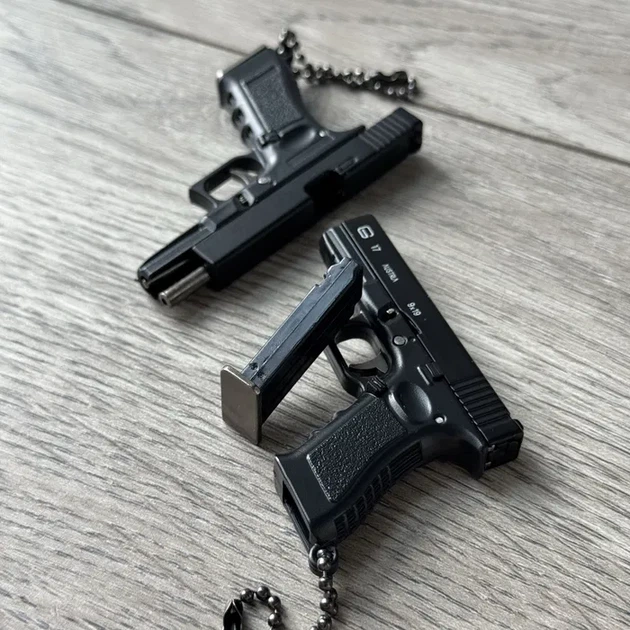 Брелок разборный Пистолет Glock 17 Сувенир черный цвет - изображение 4