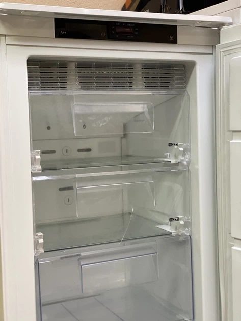Морозильна камера Ikea FRYSA No Frost 1,8 м (20779) - зображення 4