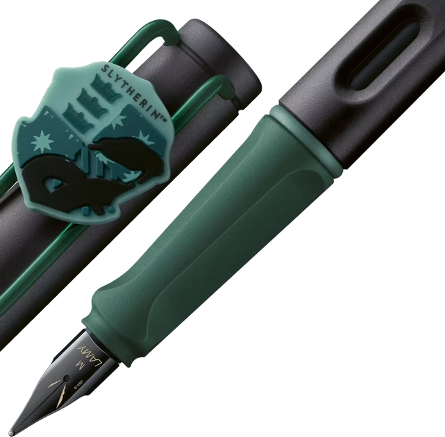 Ручка чорнильна LAMY safari Slytherin EF чорнила T10 сині (4040401) - Фото 2 Ручка чорнильна LAMY safari Slytherin EF чорнила T10 сині (4040401) - зображення 2