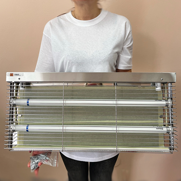 Уничтожитель насекомых с липкой вставкой Pomel TRIO MAX 2x18Вт до 100 кв.м. - изображение 2