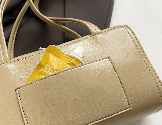 Сумка жіноча Shisano Box-Bag прямокутна з подвійними ручками та знімним гаманцем лакована коричневий (AN)34574 - зображення 5