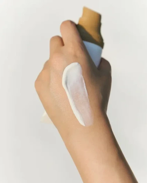 Легкий сонцезахисний крем Skin1004 Madagascar Centella Air-fit Suncream Light SPF30 PA++++ 50 ml - Фото 3 Легкий сонцезахисний крем Skin1004 Madagascar Centella Air-fit Suncream Light SPF30 PA++++ 50 ml - зображення 3