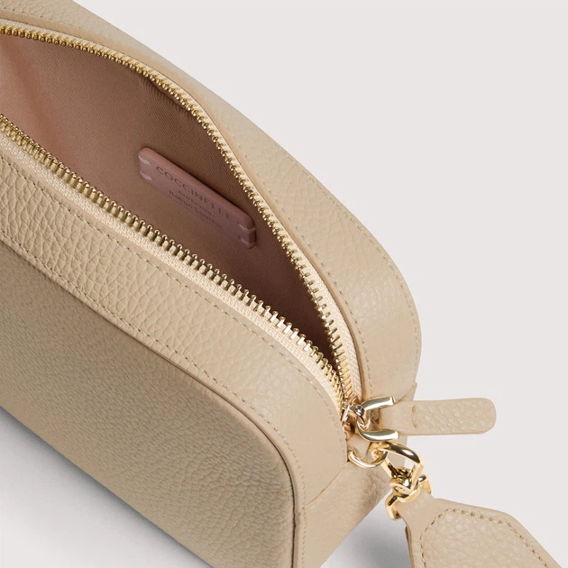 Torebka crossbody damska skórzana mała Coccinelle Tebemini E5MN555I101 N64 Beżowa (800070354333) - obraz 2