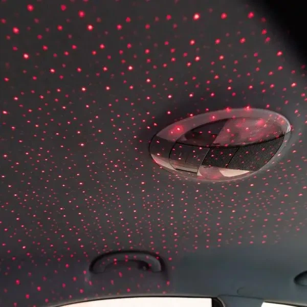 Автомобільний зарядний пристрій Starry Sky з LED проектором зоряного неба, швидка зарядка, USB-A + USB-C + Lightning, зарядка в прикурювач для телефону, сірий - Фото 6 Автомобільний зарядний пристрій Starry Sky з LED проектором зоряного неба, швидка зарядка, USB-A + USB-C + Lightning, зарядка в прикурювач для телефону, сірий - зображення 6