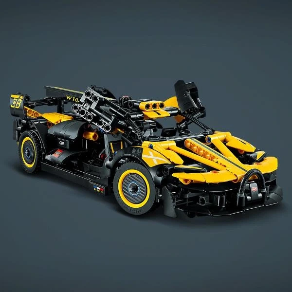 Конструктор LEGO Techniс Bugatti Bolide 905 деталей (42151) - изображение 3
