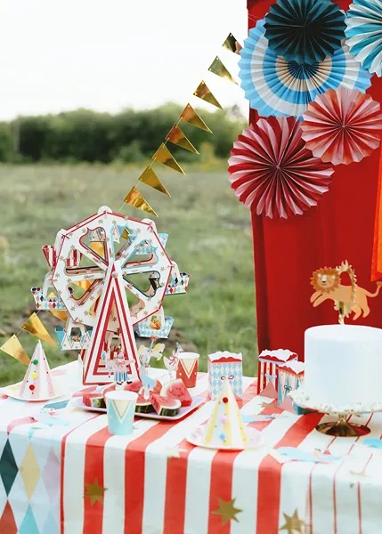 Rozety dekoracyjne PartyDeco Cyrk zestaw 5 szt 26–43 cm Mix kolorów (RPK33) (5904555070349) - obraz 4