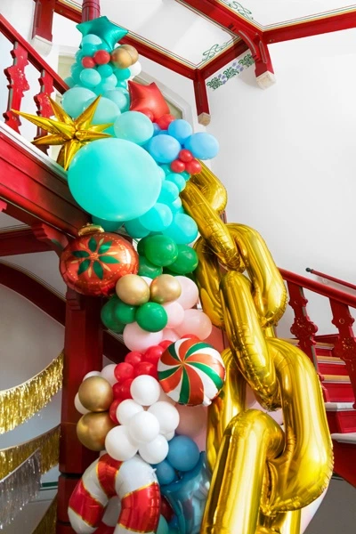 Гірлянда з повітряних кульок PartyDeco Ланцюг 67 м Золота 14 шт (5904555010574) - зображення 5