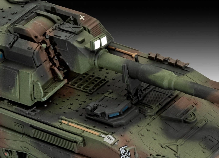 Збірна модель Revell САУ Panzerhaubitze 2000 (версія UA) 1:72 RVL-63347 (4009803633473) - зображення 4