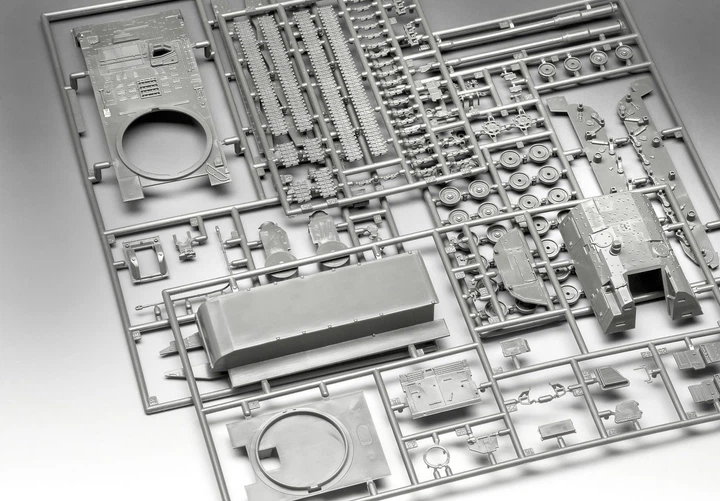 Збірна модель Revell САУ Panzerhaubitze 2000 (версія UA) 1:72 RVL-63347 (4009803633473) - зображення 7