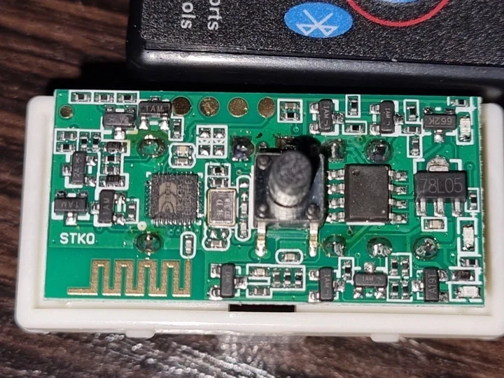 Універсальний сканер помилок автомобільний ELM 327 Bluetooth V1.5 MINI з кнопкою ВИМК. ON/OFF - зображення 14