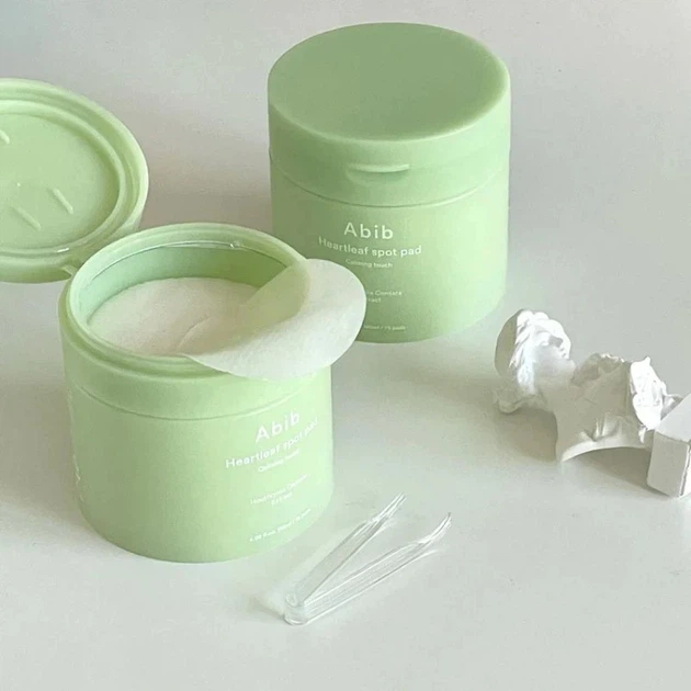 Заспокійливі педи на основі екстракту хауттюйнії Abib Heartleaf Spot Pad Calming Touch 150 мл - Фото 2 Заспокійливі педи на основі екстракту хауттюйнії Abib Heartleaf Spot Pad Calming Touch 150 мл - изображение 2
