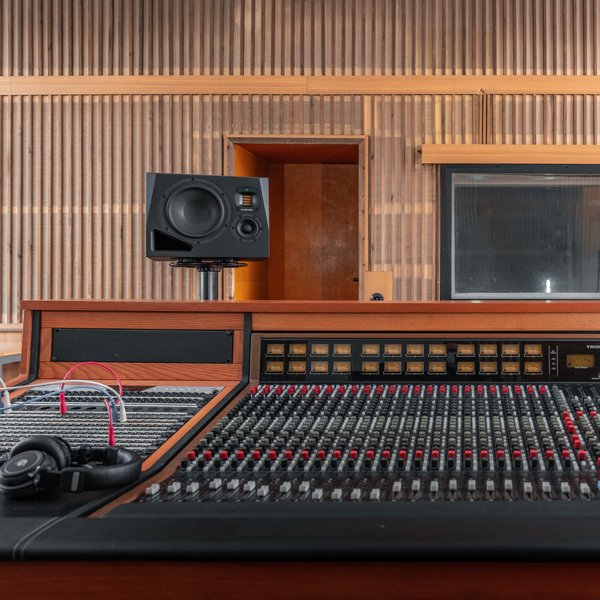 Monitor studyjny ADAM Audio A8H Left (4260113134757) - obraz 8