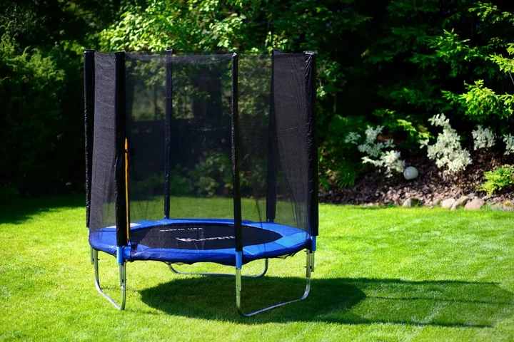 Батут садовий FunFit 183 см (6 ft) із зовнішньою захисною сіткою та драбиною (Польща) - Фото 7 Батут садовий FunFit 183 см (6 ft) із зовнішньою захисною сіткою та драбиною (Польща) - изображение 7