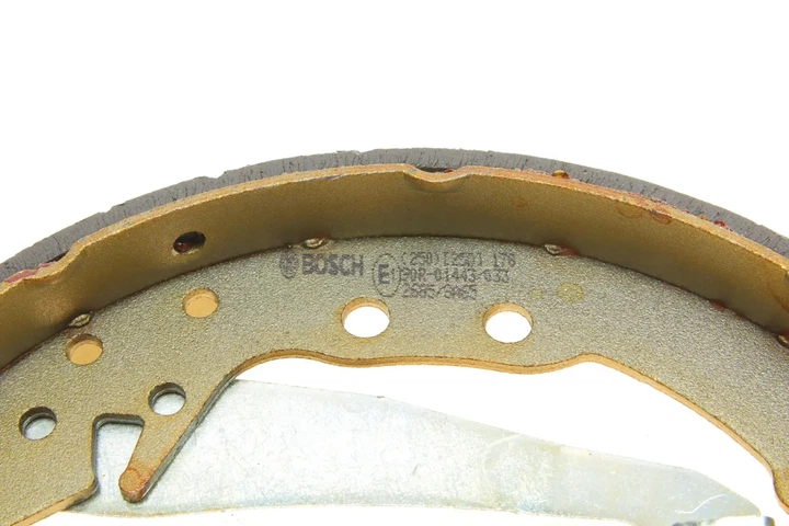 Гальмівна колодка BOSCH 0986487281 Audi 100, 80; Volkswagen Caddy, Passat, Jetta, Golf 8A0698525X, 8A0609527B, 431609528EV - Фото 4 Гальмівна колодка BOSCH 0986487281 Audi 100, 80; Volkswagen Caddy, Passat, Jetta, Golf 8A0698525X, 8A0609527B, 431609528EV - изображение 4
