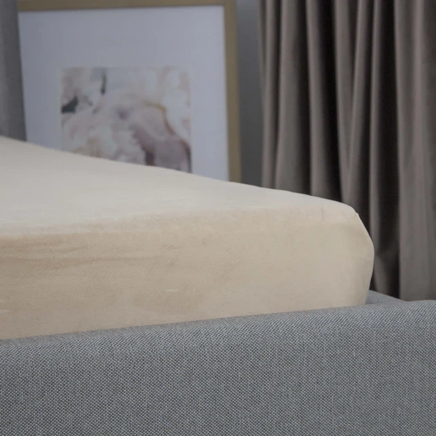 Простирадло на резинці 180×200 ТЕП VELOUR золотий беж, велюр 200 г/м² - Фото 5 Простирадло на резинці 180×200 ТЕП VELOUR золотий беж, велюр 200 г/м² - зображення 5