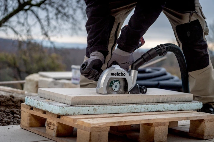 Угловая аккумуляторная шлифмашина Metabo WVB 18 LTX BL 15-125 Quick (601731850) - изображение 3