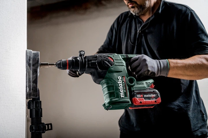 Аккумуляторный перфоратор Metabo KH 18 LTX BL 35 Q 18V со сменным патроном Metabo-Quick (600813850) - изображение 2