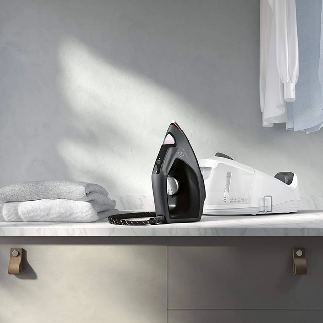 Утюг с парогенератором Electrolux Refine 600 2kW Black/White (E6ST1-8EG) - изображение 7
