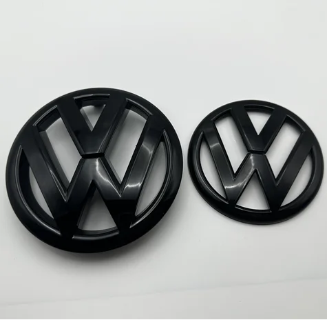 Комплект захисних накладок на штатні емблеми VW перед-зад Golf V Golf 5 Гольф 112 мм 128 мм чорні - Фото 3 Комплект захисних накладок на штатні емблеми VW перед-зад Golf V Golf 5 Гольф 112 мм 128 мм чорні - зображення 3