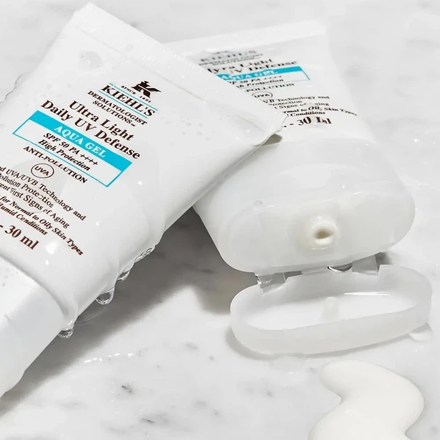 Увлажняющий солнцезащитный флюид для лица с SPF50 Kiehl's Dermatologist Solutions Ultra Light Daily UV Defense SPF 50 PA++++ - Фото 4 Увлажняющий солнцезащитный флюид для лица с SPF50 Kiehl's Dermatologist Solutions Ultra Light Daily UV Defense SPF 50 PA++++ - изображение 4
