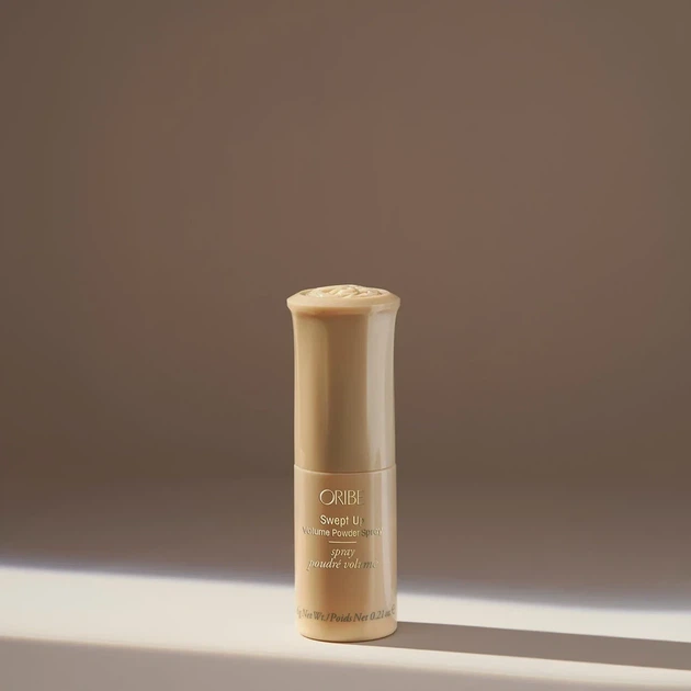 Порошковий спрей для волосся Oribe Swept Up Volume Powder Spray 6 г (O-SUVPS-6) - Фото 1 Порошковий спрей для волосся Oribe Swept Up Volume Powder Spray 6 г (O-SUVPS-6) - зображення 1