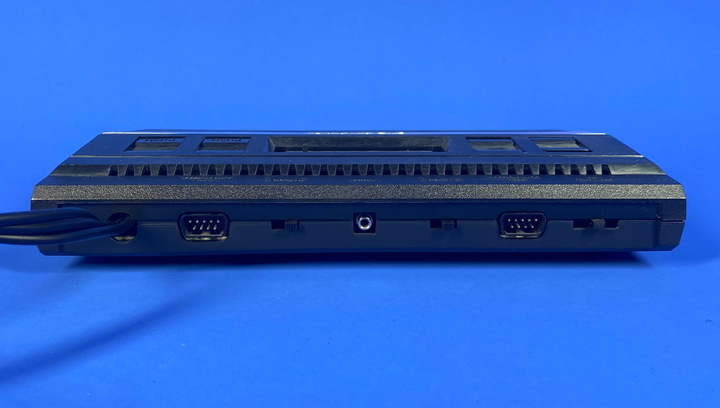 Консоль Atari 2600 Jr. Long Rainbow AV Mod Black Без Геймпада Б/У - Фото 4 Консоль Atari 2600 Jr. Long Rainbow AV Mod Black Без Геймпада Б/У - изображение 4