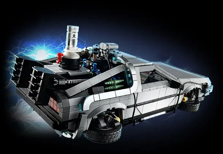 Конструктор Icons 10300 | DELORIAN | Машина часу з фільму «Назад у майбутнє» (1872 деталі) - Фото 4 Конструктор Icons 10300 | DELORIAN | Машина часу з фільму «Назад у майбутнє» (1872 деталі) - зображення 4