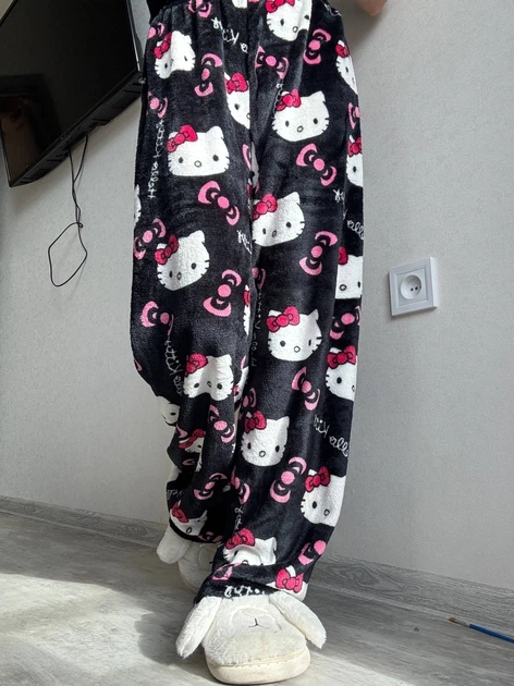 Штани піжамні плюшеві Hello Kitty чорного кольору, теплі домашні штани Хеллоу Кітті L - Фото 1 Штани піжамні плюшеві Hello Kitty чорного кольору, теплі домашні штани Хеллоу Кітті L - зображення 1