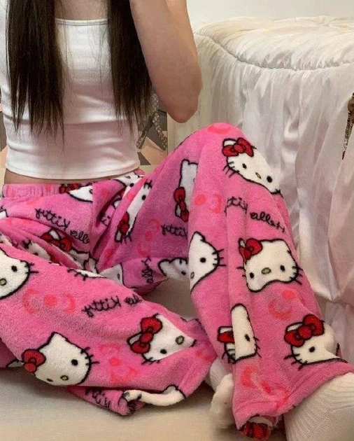 Штани піжамні плюшеві Hello Kitty рожевого кольору, теплі домашні штани Хеллоу Кітті L - Фото 7 Штани піжамні плюшеві Hello Kitty рожевого кольору, теплі домашні штани Хеллоу Кітті L - зображення 7