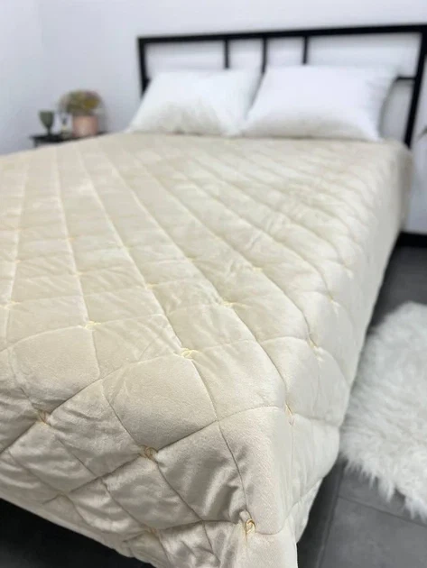 Покрывало стеганое полуторное Шанель 160х220 велюр (HC140) - Фото 1 Покрывало стеганое полуторное Шанель 160х220 велюр (HC140) - изображение 1