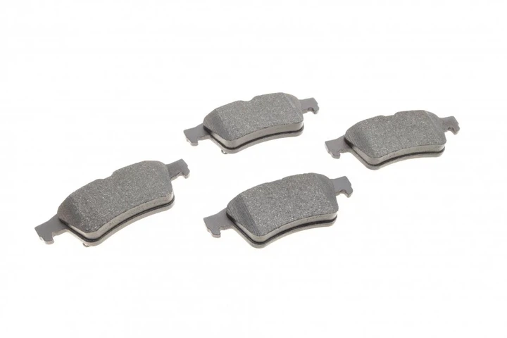 Комплект гальмівних колодок BOSCH 0 986 494 032 Renault Laguna, Espace, Latitude, Megane; Nissan Primera; Opel Vectra; Mazda 3; Ford Transit, Connect 7701207968, 440608281R, 7701207996 - изображение 6