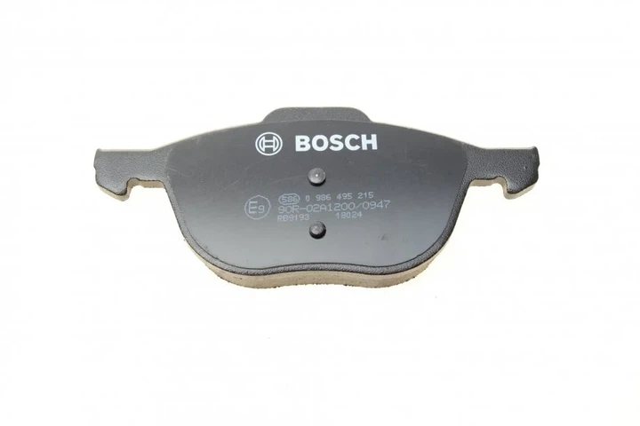 Колодки гальмові BOSCH 0986495215 Ford Focus, Kuga, C-Max, Transit, Connect, Ecosport; Volvo V40, V50, C30, S40, C70; Mazda 3, 5 BPYK3323ZC9C, BPYK3323ZC, BPYK3323ZA9C - зображення 3