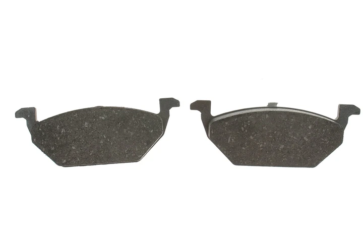 Комплект гальмівних колодок ATE 13046071112 Seat Ibiza, Toledo, Cordoba, Leon; Audi A3, A1; Skoda Roomster, Octavia, Fabia, Rapid, Kamiq; Volkswagen Golf, Jetta, Bora, Polo 1S0698151, 1S0698151C, 2Q0698151A - изображение 2