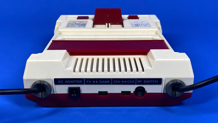Консоль Nintendo Famicom Dendy AV Mod White Б/У - изображение 4