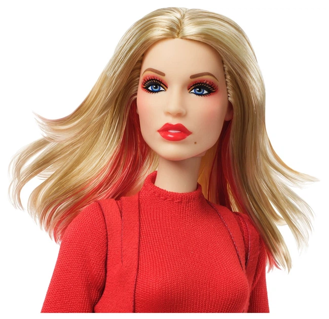 Лялька Mattel Barbie Signature Tribute Collection Кайлі Міноуг (JBJ38) (194735261147) - зображення 6