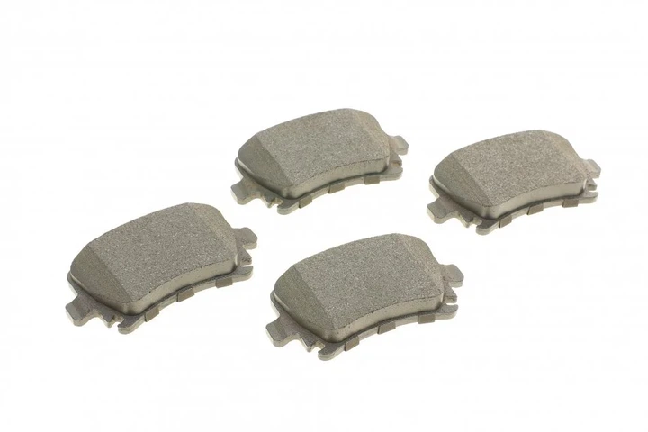 Колодки гальмові BOSCH 0 986 494 062 Volkswagen Golf, Scirocco, EOS; Audi A3, TT; Seat Leon; Skoda Octavia, Superb 8E0698451M, 8E0698451J, 8E0698451F - зображення 2