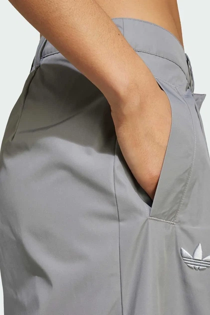 Жіночі спортивні штани Neuclassics Nylon JI8536 прямі широкі брюки сірі Розмір 34 - Фото 4 Жіночі спортивні штани Neuclassics Nylon JI8536 прямі широкі брюки сірі Розмір 34 - зображення 4