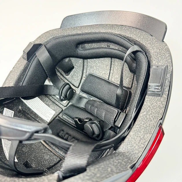 Захисний шолом Livall BH51M NEO (L) Black (57-61см), акустика, мікрофон, сигнали поворотів та стопів, додаток, пульт BR80, Bluetooth - Фото 7 Захисний шолом Livall BH51M NEO (L) Black (57-61см), акустика, мікрофон, сигнали поворотів та стопів, додаток, пульт BR80, Bluetooth - изображение 7