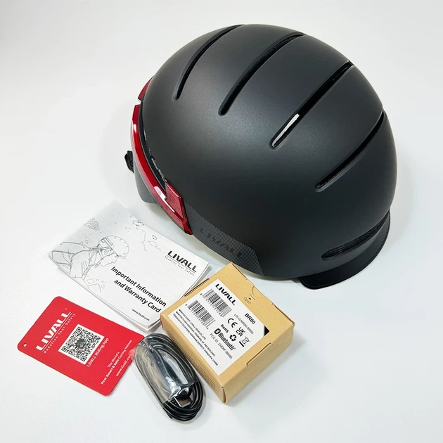 Захисний шолом Livall BH51M NEO (L) Black (57-61см), акустика, мікрофон, сигнали поворотів та стопів, додаток, пульт BR80, Bluetooth - Фото 8 Захисний шолом Livall BH51M NEO (L) Black (57-61см), акустика, мікрофон, сигнали поворотів та стопів, додаток, пульт BR80, Bluetooth - изображение 8